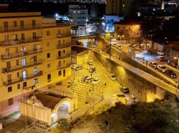 La Via Del Mare Bed & Breakfast Torre del Greco Luaran gambar