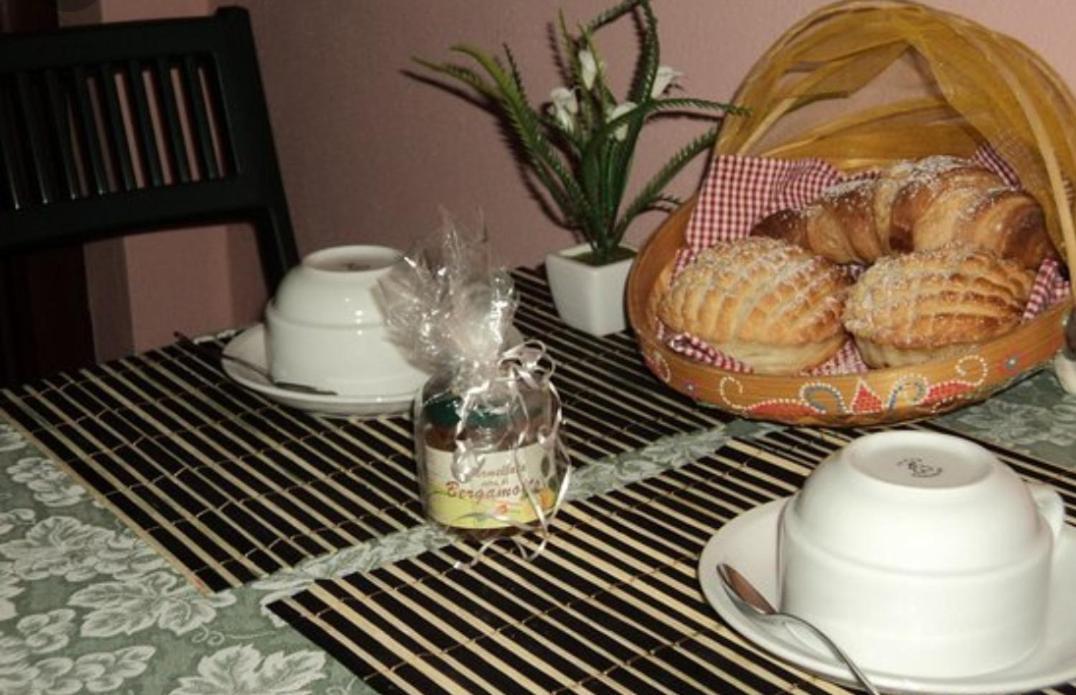 La Via Del Mare Bed & Breakfast Torre del Greco Luaran gambar