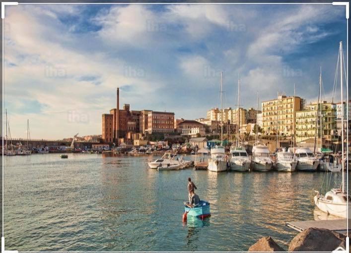 La Via Del Mare Bed & Breakfast Torre del Greco Luaran gambar